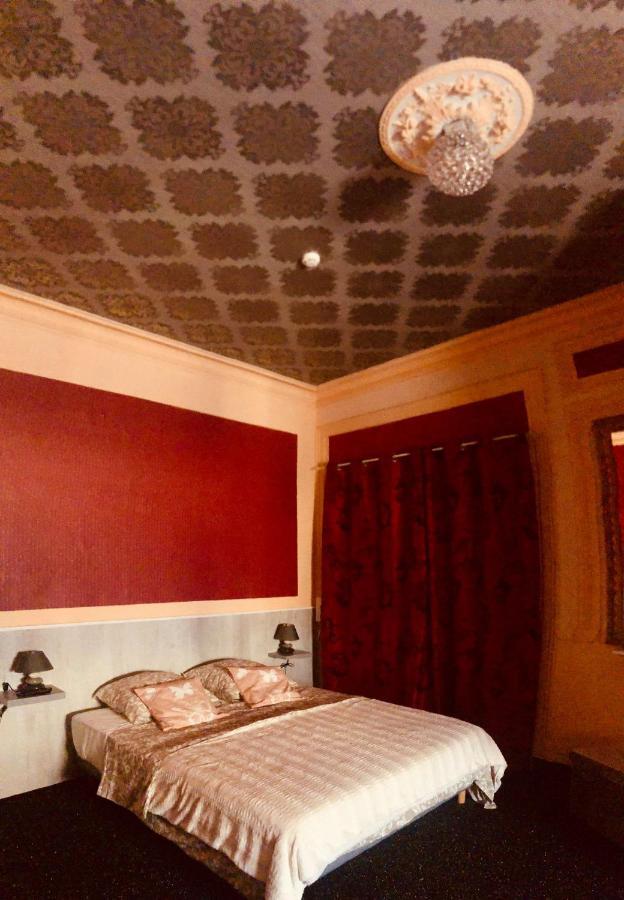 Hotel Le Kamelia Salles  Esterno foto